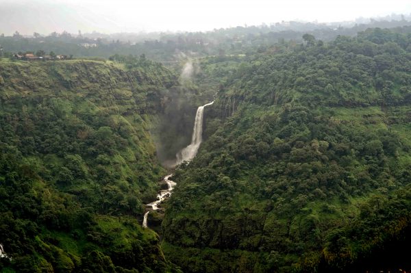 Best time to hit the road for a blissful Lonavala road trip